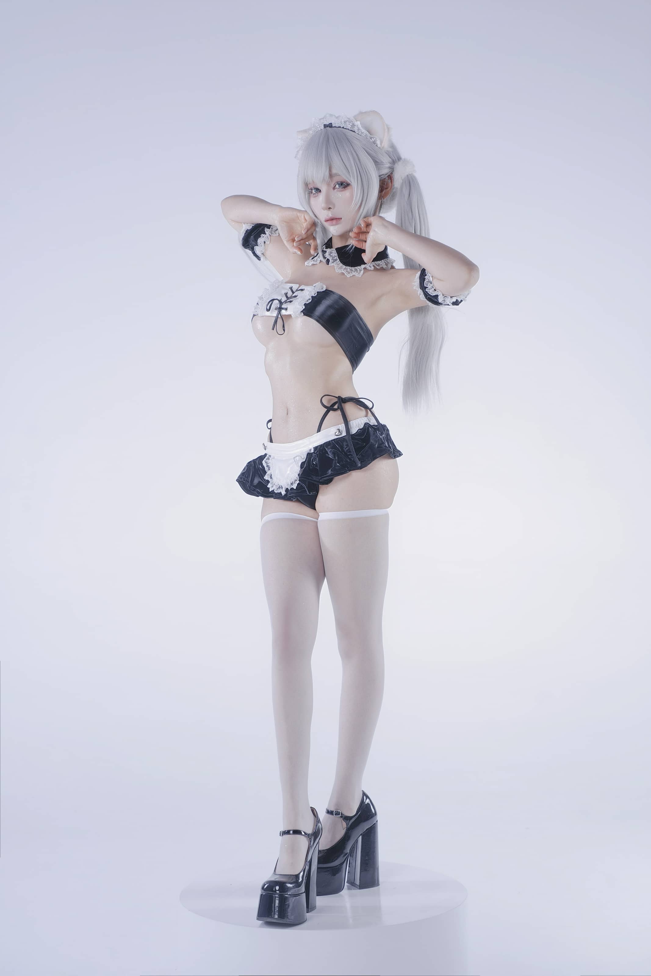 蠢沫沫 No.401 – 白发粉猫[22P]